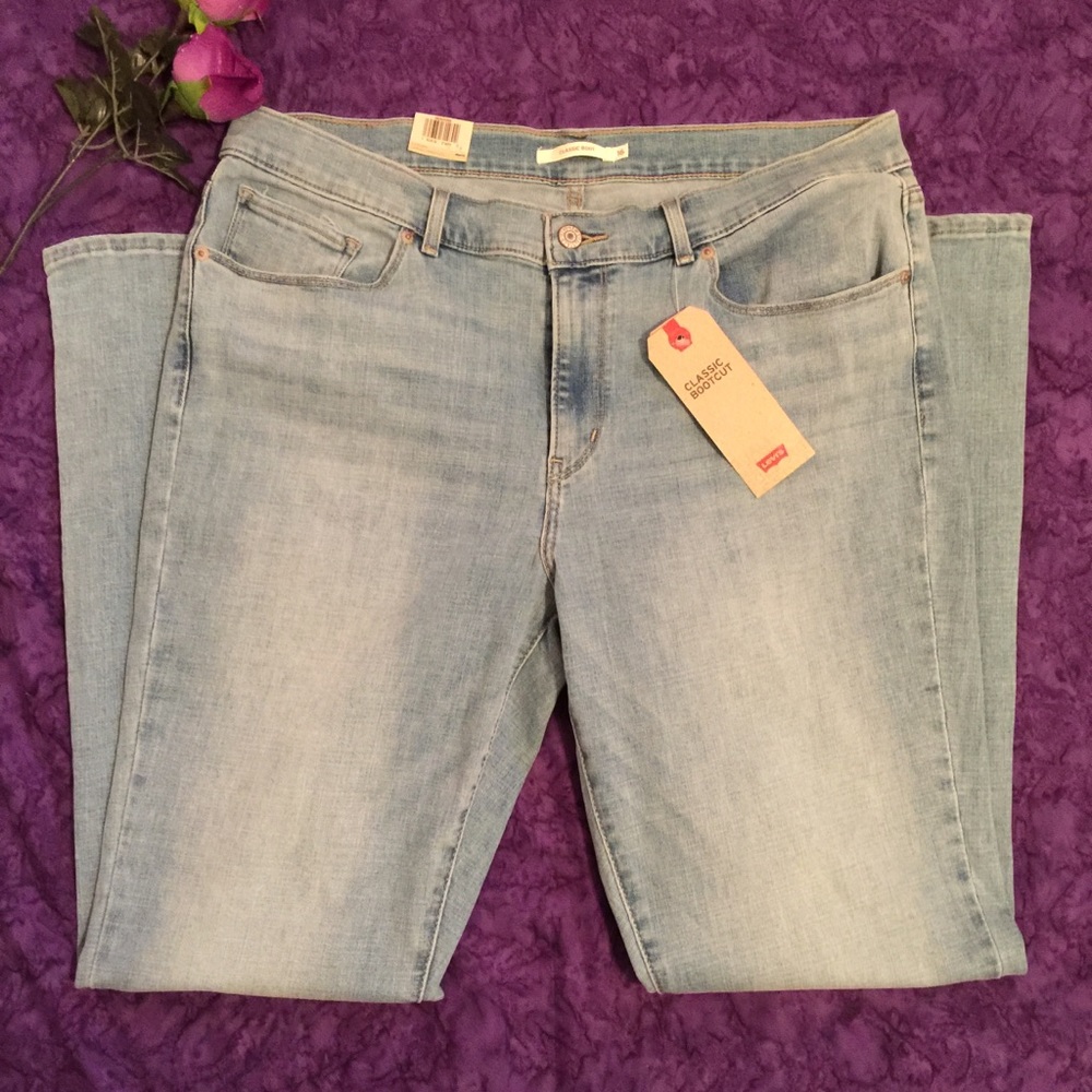Levi’s Classic Bootcut Jeans
